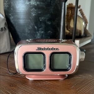 Retro Portable Radio - Pink